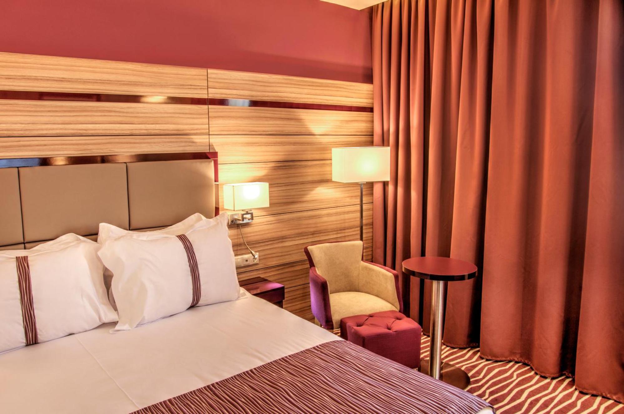 Holiday Inn Plovdiv By Ihg Hotel 4*